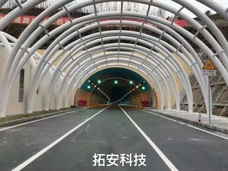 貴州畢節(jié)七星關區(qū)南部新區(qū)深圳路延伸段道路建成通車